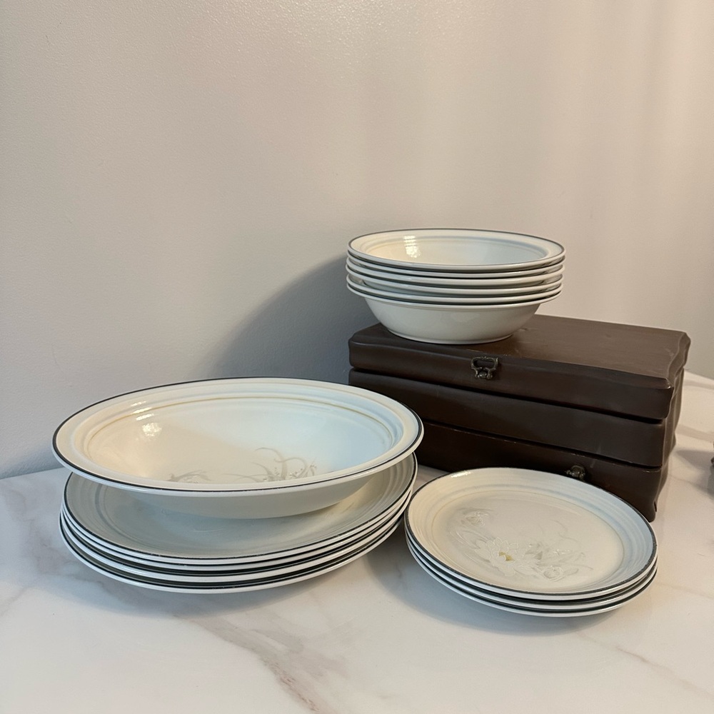 Royal Doulton Dish set and Salt and Pepper Shaker
